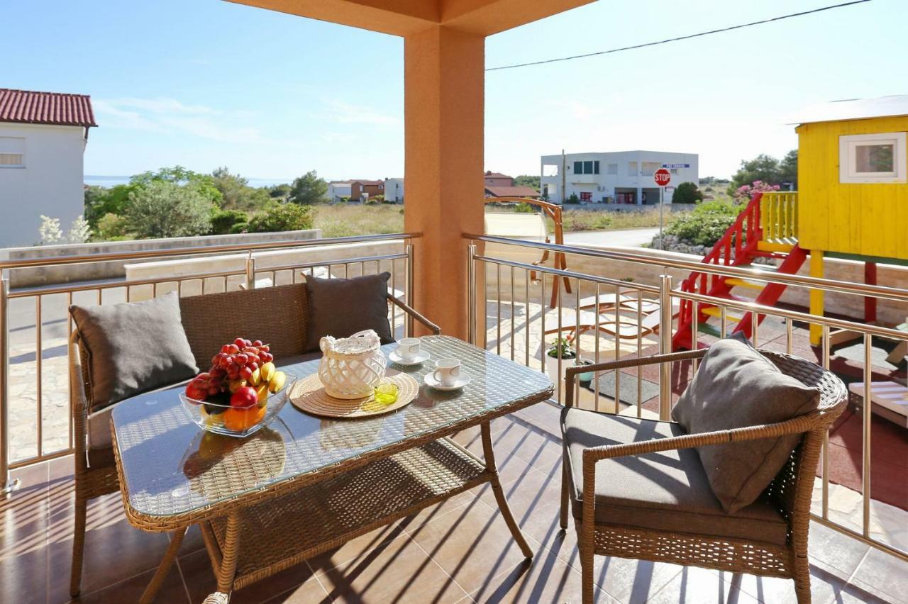 Villa Nivel Vir Luaran gambar