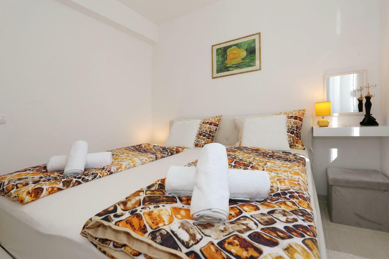 Villa Nivel Vir Luaran gambar