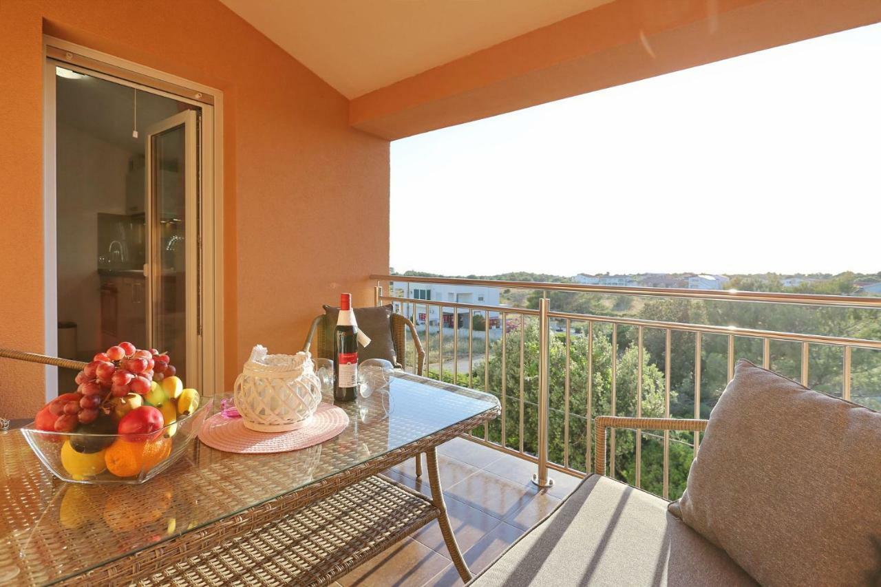 Villa Nivel Vir Luaran gambar
