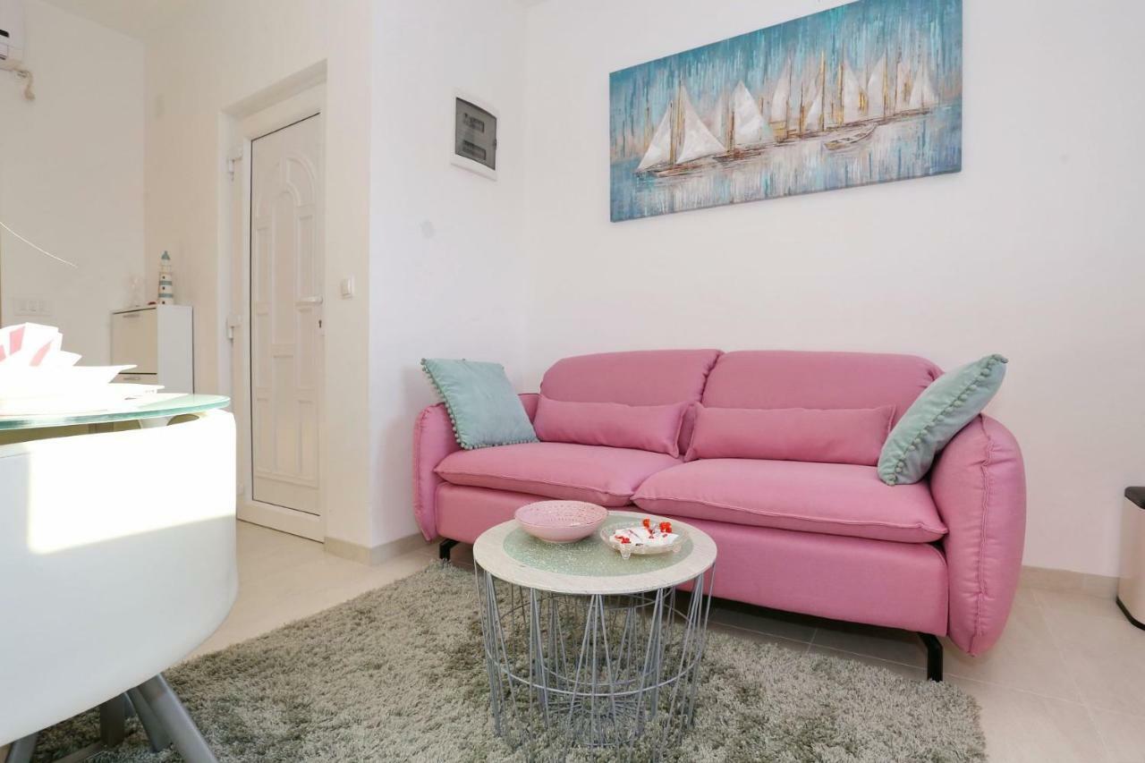 Villa Nivel Vir Luaran gambar