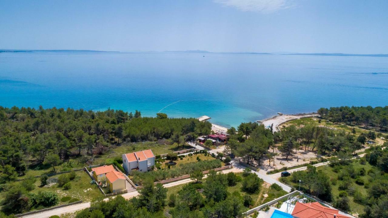 Villa Nivel Vir Luaran gambar