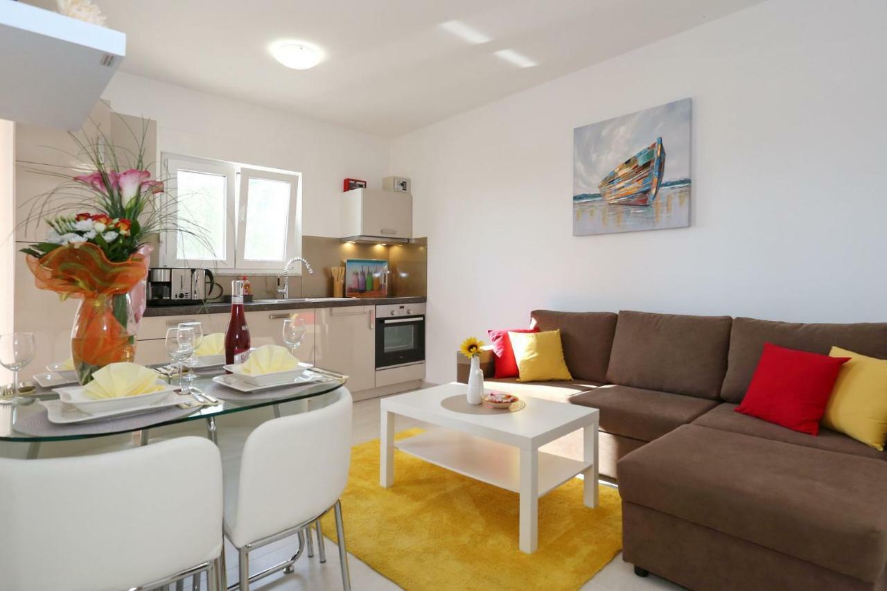 Villa Nivel Vir Luaran gambar