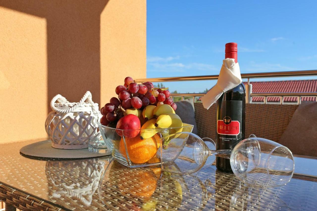 Villa Nivel Vir Luaran gambar