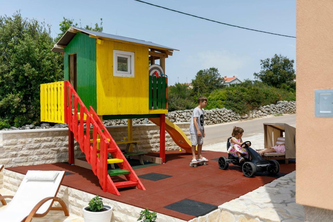 Villa Nivel Vir Luaran gambar