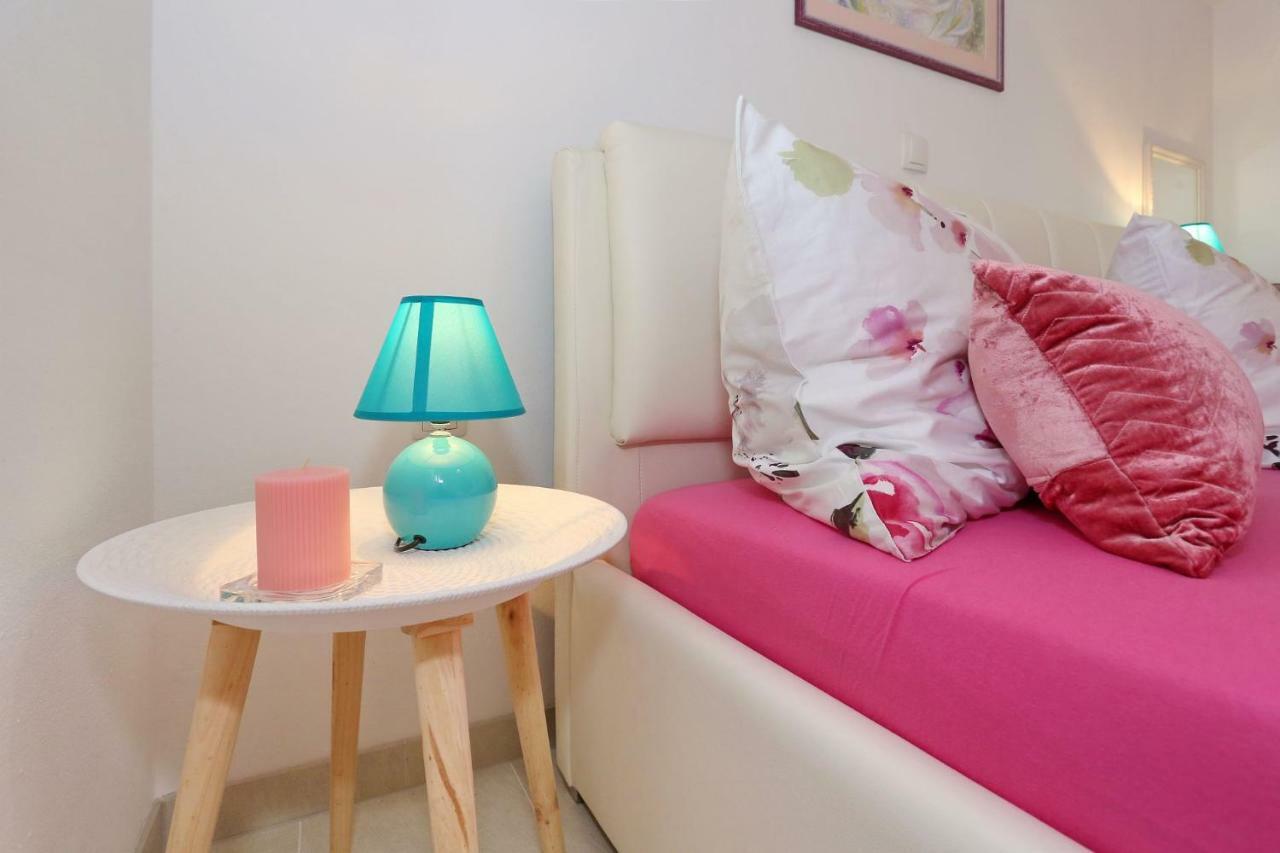 Villa Nivel Vir Luaran gambar