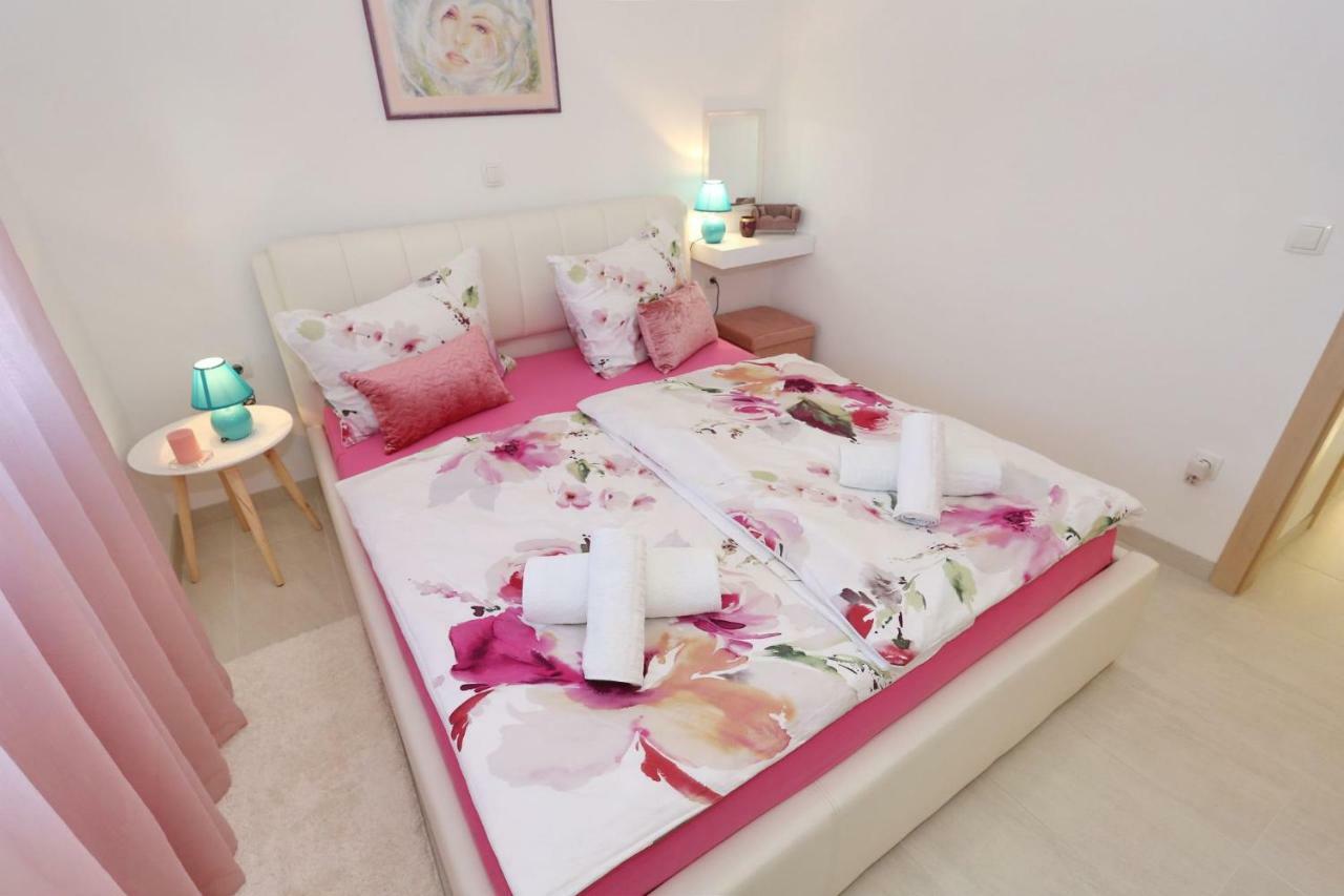 Villa Nivel Vir Luaran gambar