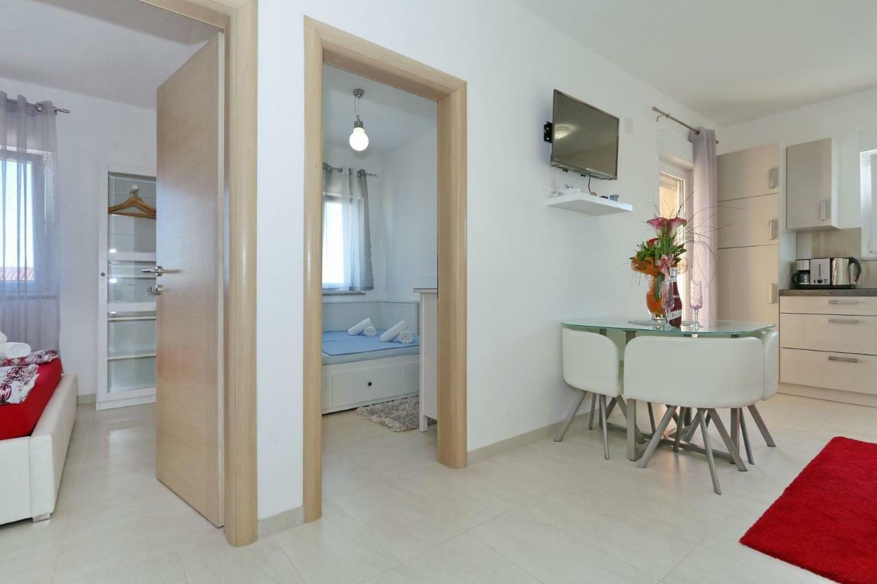 Villa Nivel Vir Luaran gambar