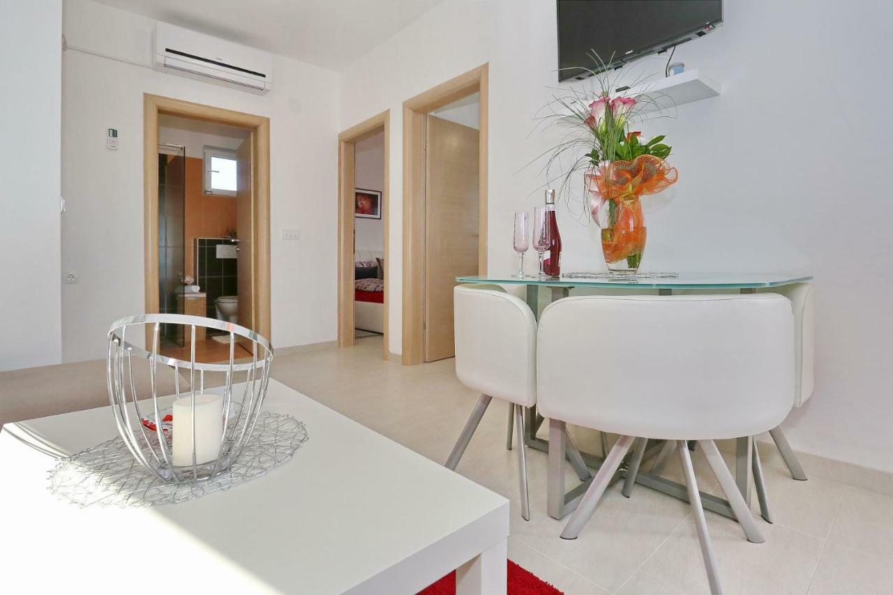 Villa Nivel Vir Luaran gambar