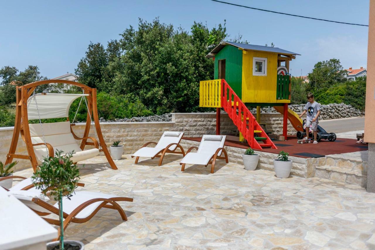 Villa Nivel Vir Luaran gambar