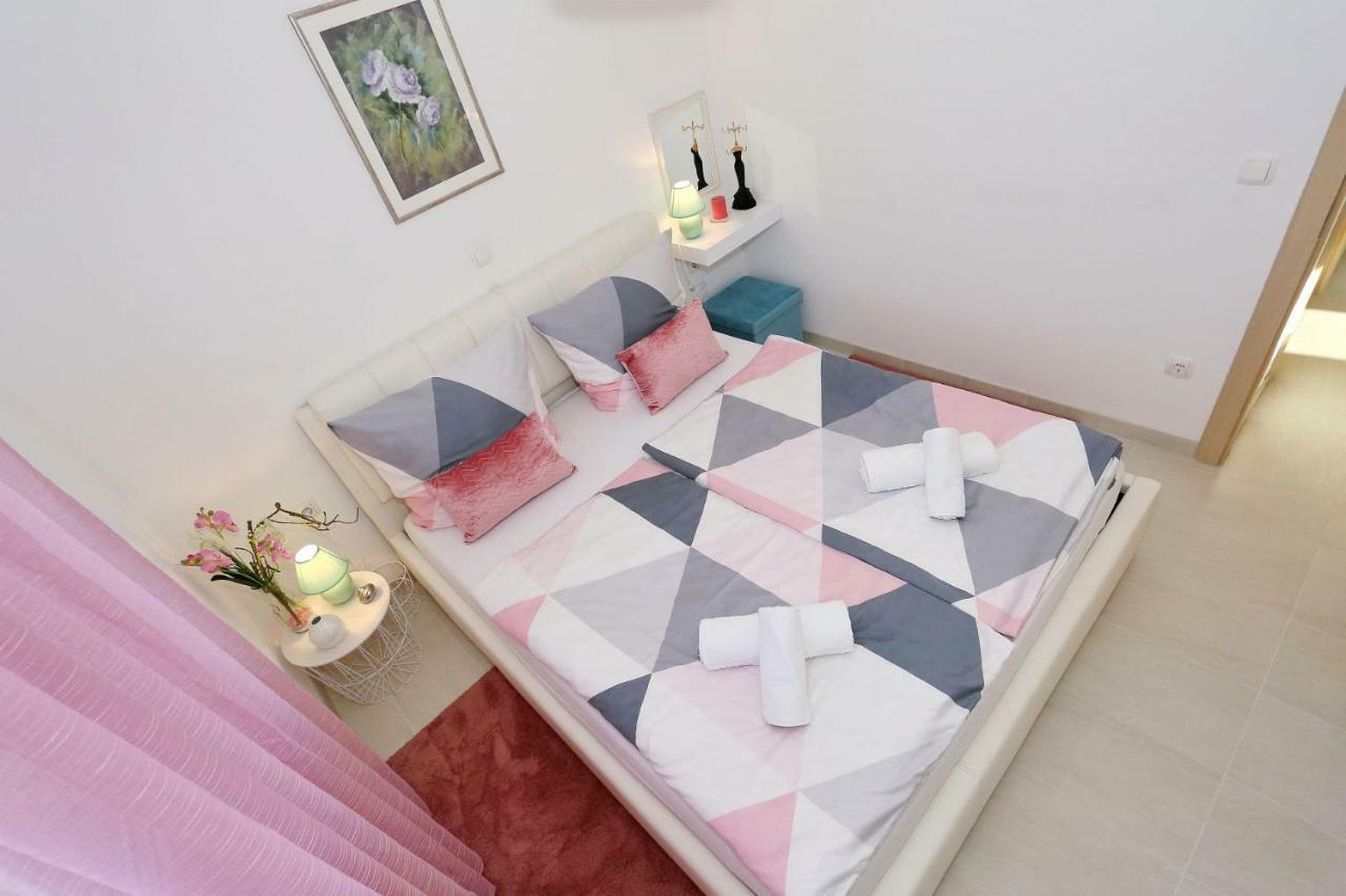 Villa Nivel Vir Luaran gambar