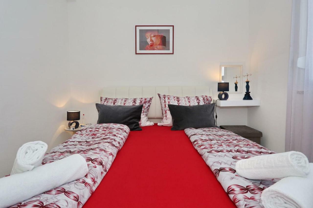Villa Nivel Vir Luaran gambar