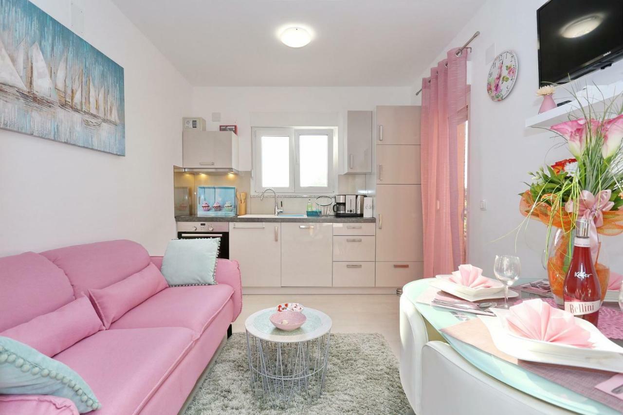 Villa Nivel Vir Luaran gambar