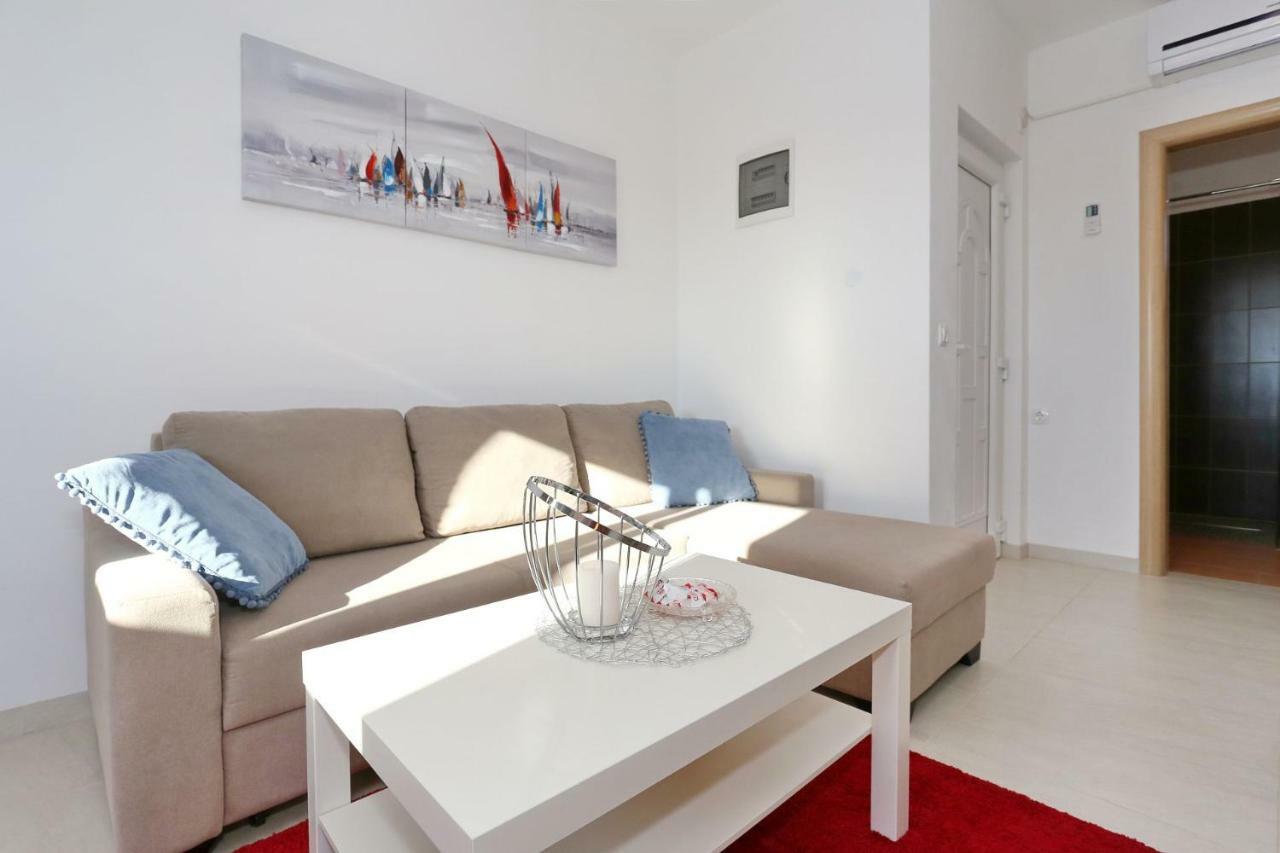 Villa Nivel Vir Luaran gambar
