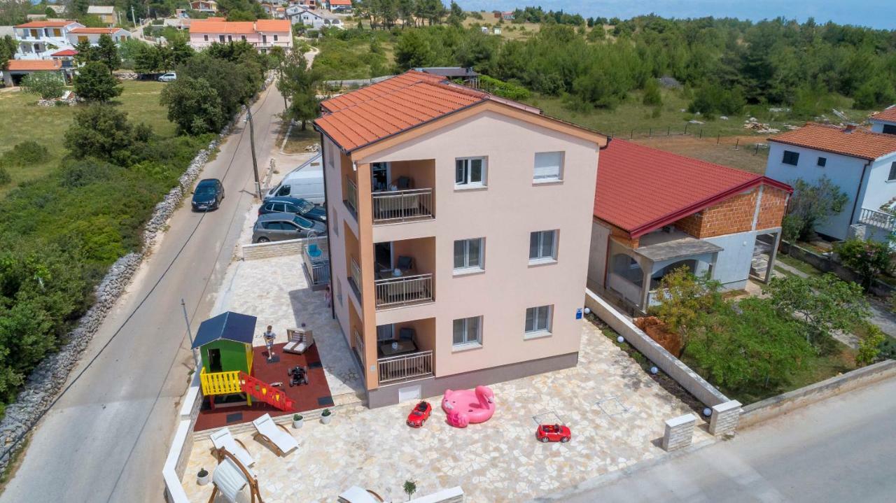 Villa Nivel Vir Luaran gambar